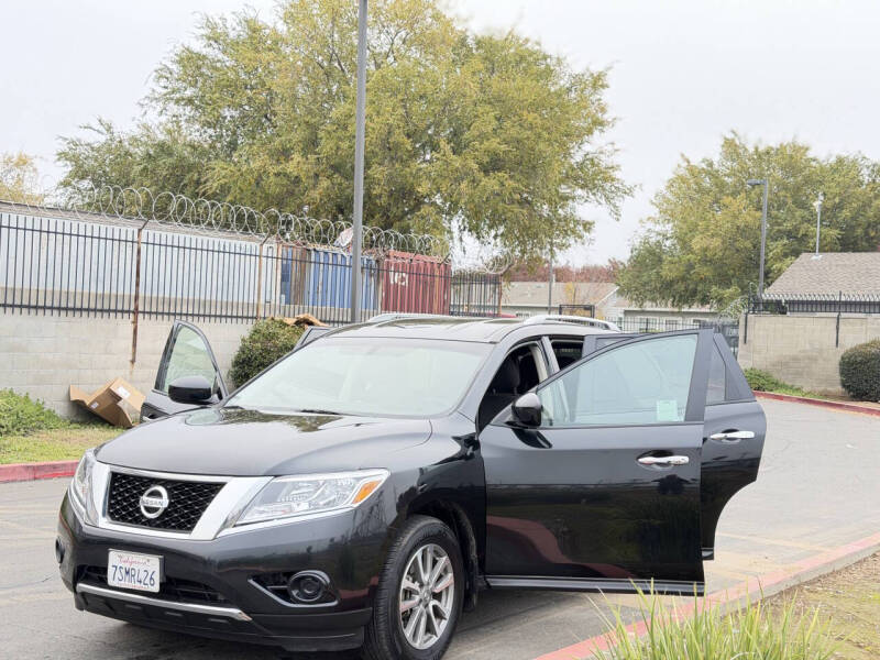 2016 Nissan Pathfinder SV