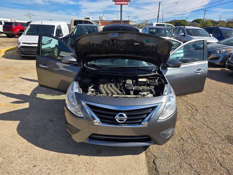 2019 Nissan Versa SV