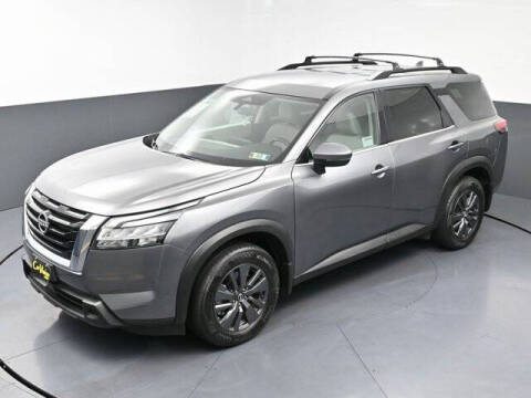 2022 Nissan Pathfinder SV