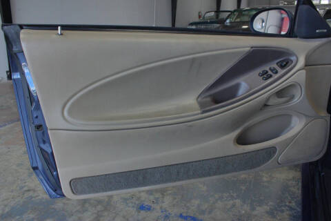 2003 Ford Mustang