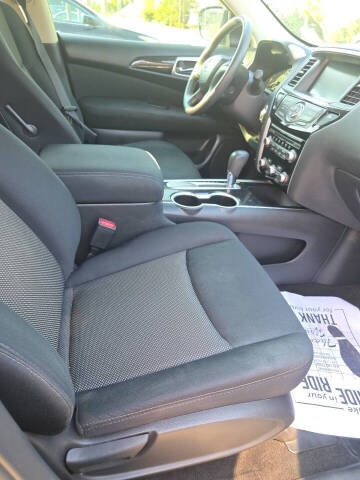 2017 Nissan Pathfinder S