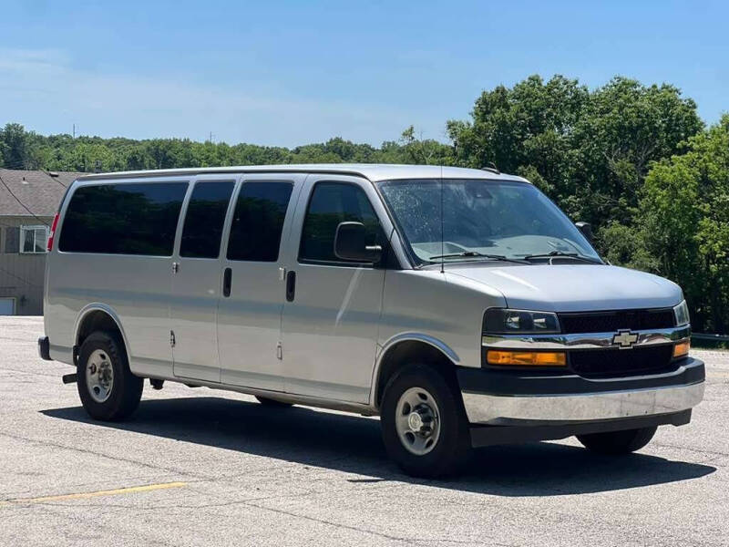 2022 Chevrolet Express LT 3500