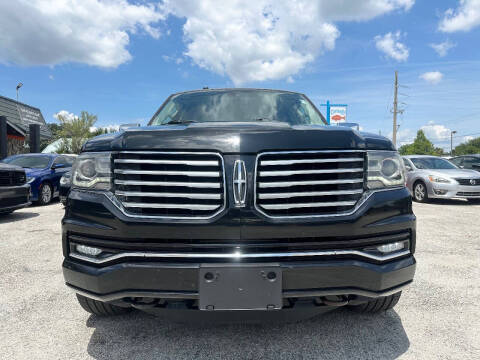 2017 Lincoln Navigator Select
