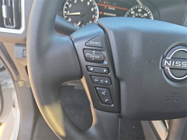 2025 Nissan Frontier SV