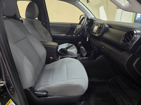 2017 Toyota Tacoma SR