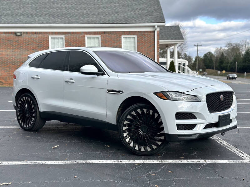 2018 Jaguar F-PACE Prestige's photo