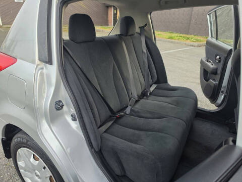 2011 Nissan Versa 1.8 S