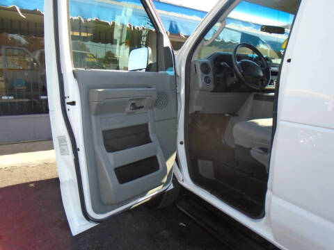 2009 Ford E-Series E-250