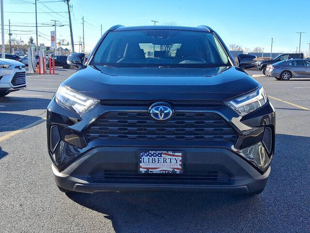 2022 Toyota RAV4 Hybrid XLE