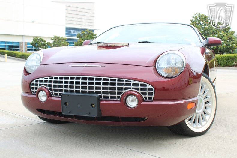 2004 Ford Thunderbird Deluxe