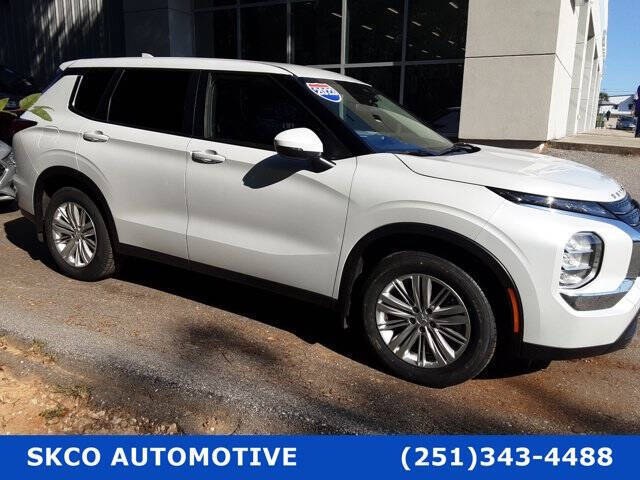 2023 Mitsubishi Outlander ES