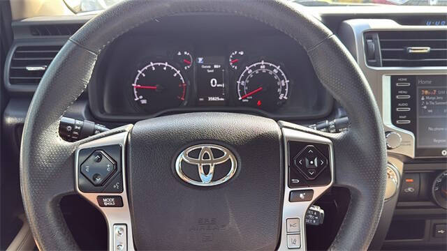 2023 Toyota 4Runner SR5