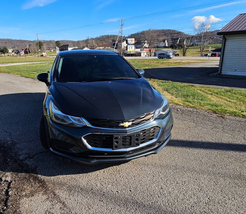 2018 Chevrolet Cruze for sale at Art's Used Cars in Winfield, WV