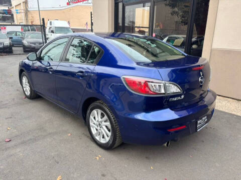 2013 Mazda MAZDA3 i Grand Touring