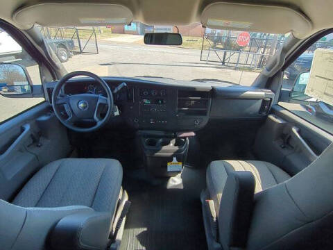 2025 Chevrolet Express 2500