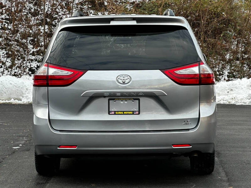 2015 Toyota Sienna LE 7-Passenger