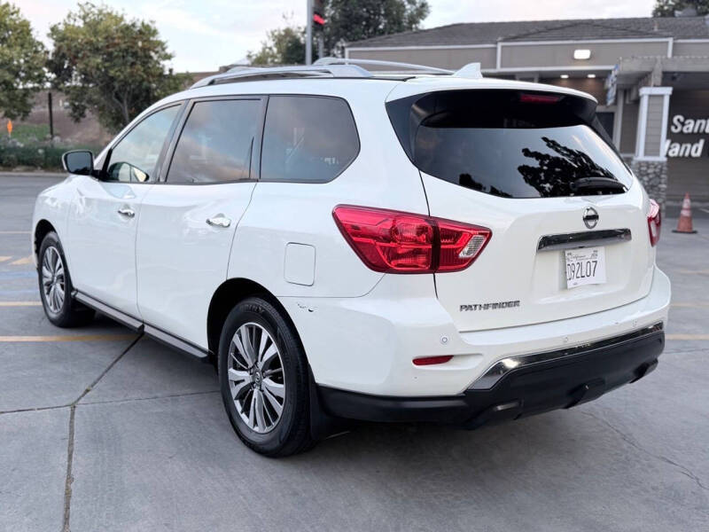2019 Nissan Pathfinder S