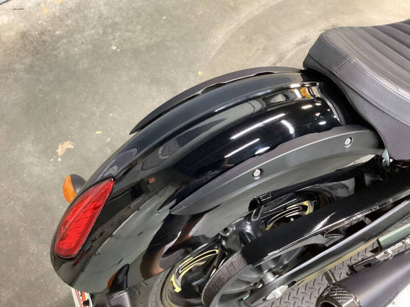 2016 Victory Vegas 8-Ball Gloss Black