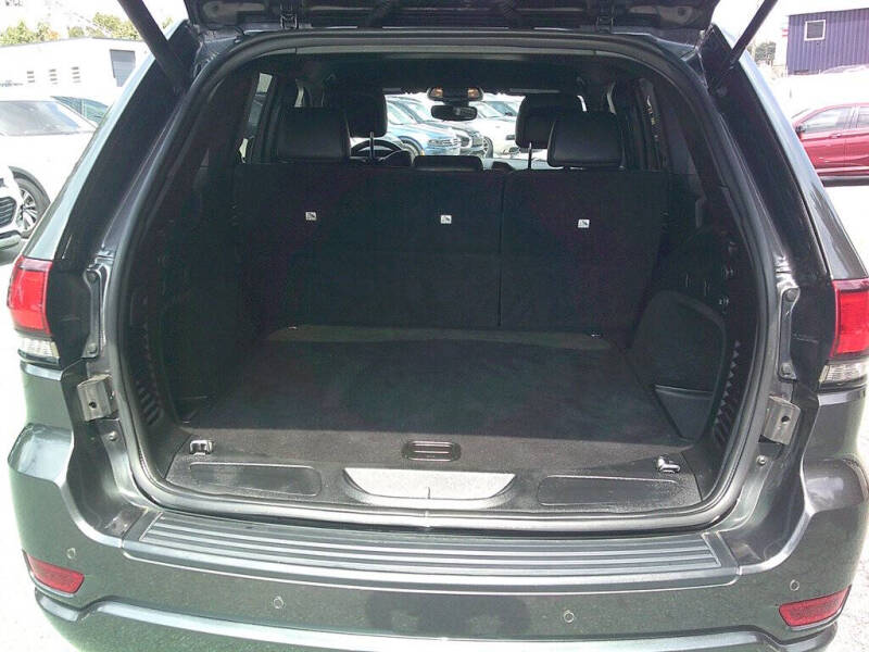 2020 Jeep Grand Cherokee Laredo