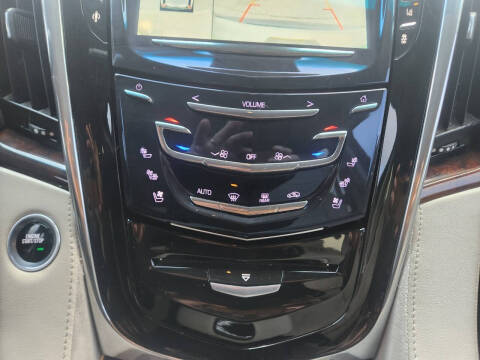 2015 Cadillac Escalade Luxury