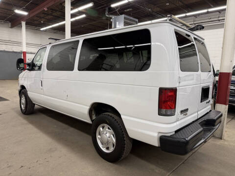 2013 Ford E-Series E-350 SD