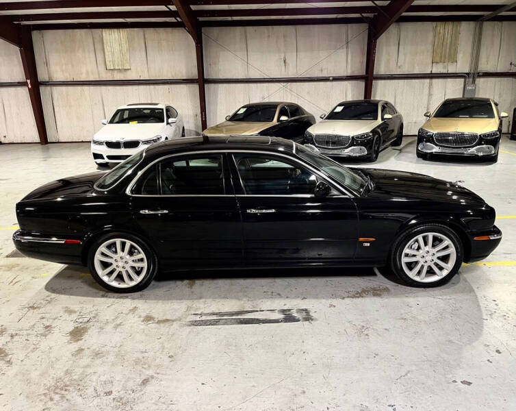 2004 Jaguar XJR