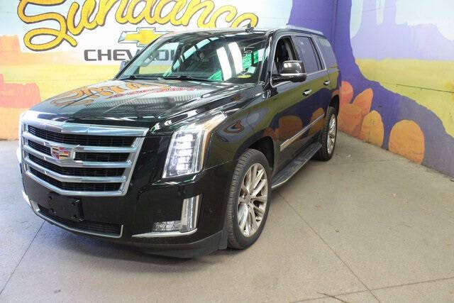 Used 2019 Cadillac Escalade Luxury with VIN 1GYS4BKJ2KR113407 for sale in Grand Ledge, MI