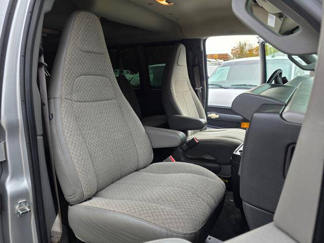 2017 Chevrolet Express LT 2500