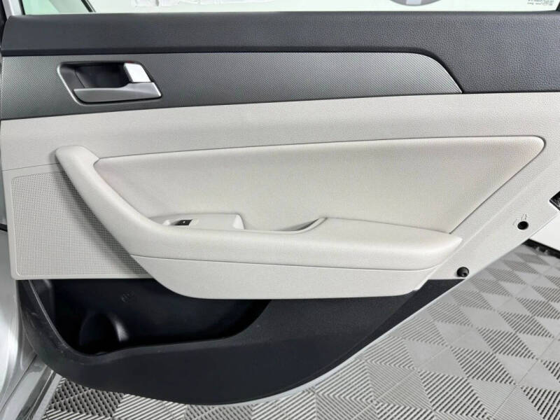 2016 Hyundai Sonata Hybrid SE