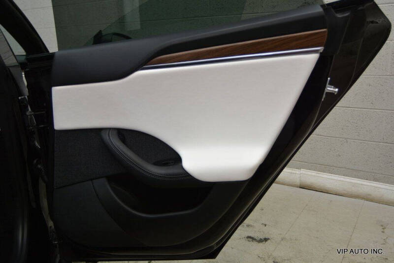 2022 Tesla Model S Plaid