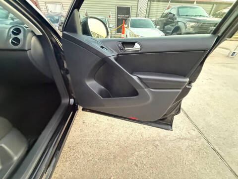 2013 Volkswagen Tiguan SE 4Motion