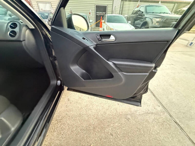 2013 Volkswagen Tiguan SE 4Motion