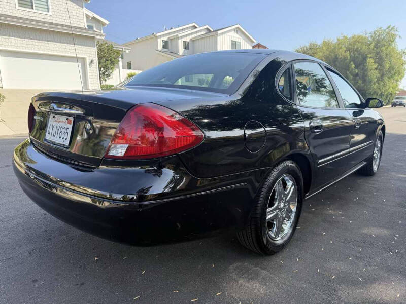 2002 Ford Taurus SE
