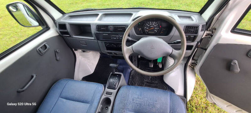 2000 Mitsubishi Minicab 4X4, AC,