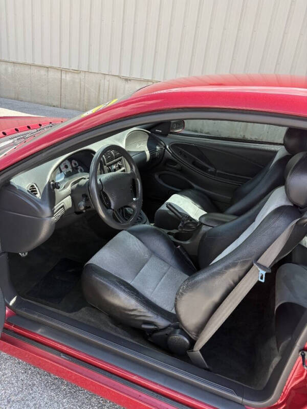 2004 Ford Mustang SVT Cobra