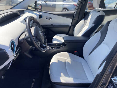 2019 Toyota Prius XLE