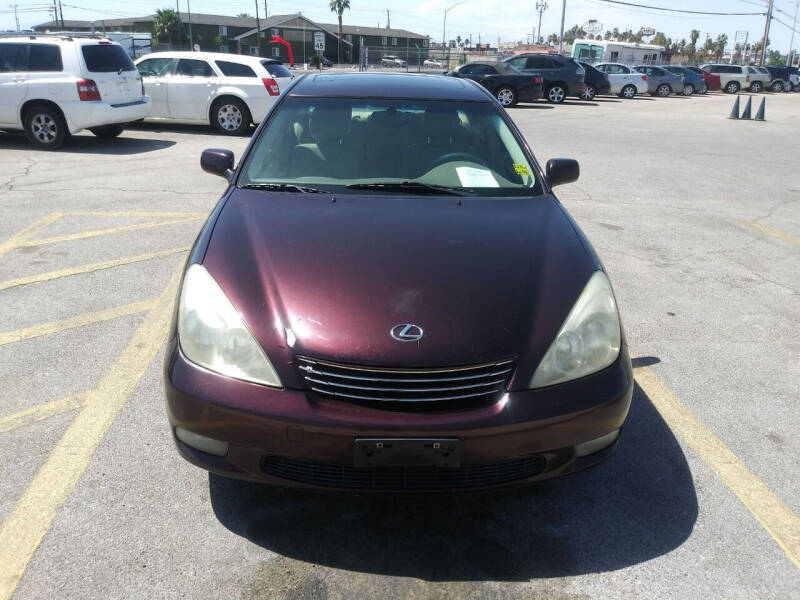 2004 Lexus ES 330 photo 2