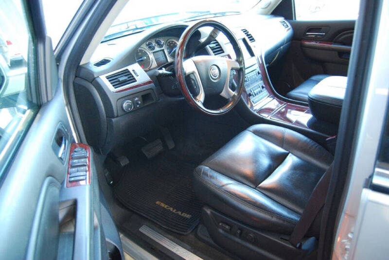 2011 Cadillac Escalade EXT Premium