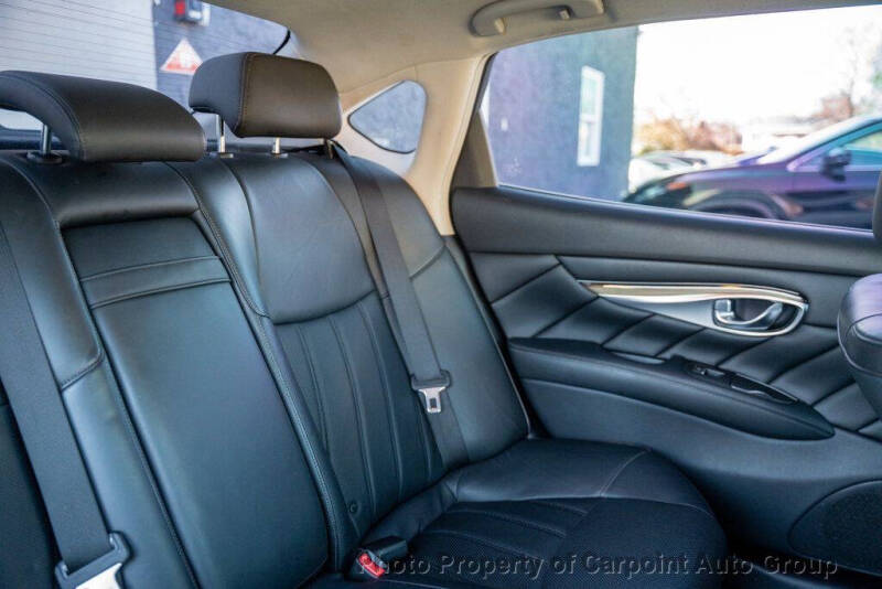 2015 Infiniti Q70L 3.7