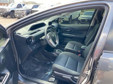 2016 Toyota Prius c Two