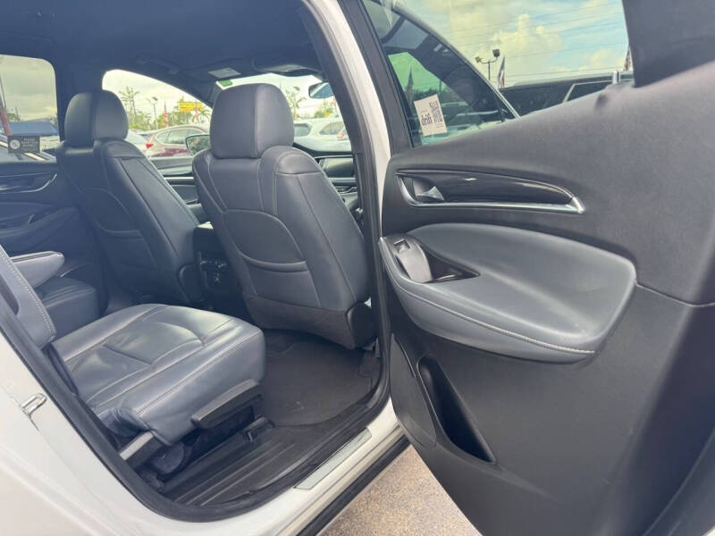 2022 Buick Enclave Essence