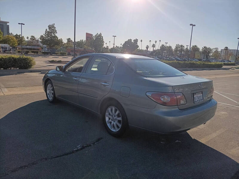 2004 Lexus ES 330