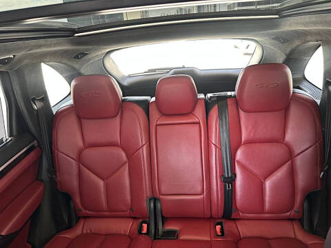 2016 Porsche Cayenne GTS