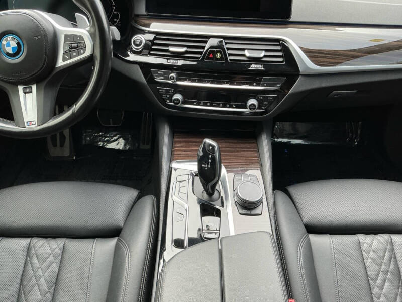 2022 BMW 5 Series 530e