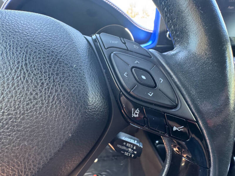 2020 Toyota C-HR XLE