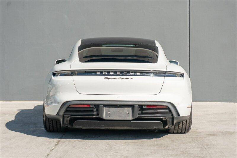 2020 Porsche Taycan Turbo