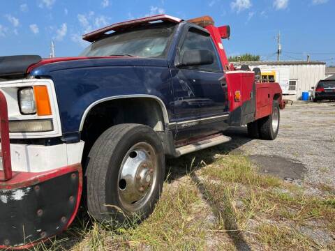1993 Chevrolet C/K 3500 Series for sale at Bolt Motors Inc in Muscatine IA