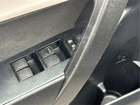 2016 Toyota Corolla LE Plus