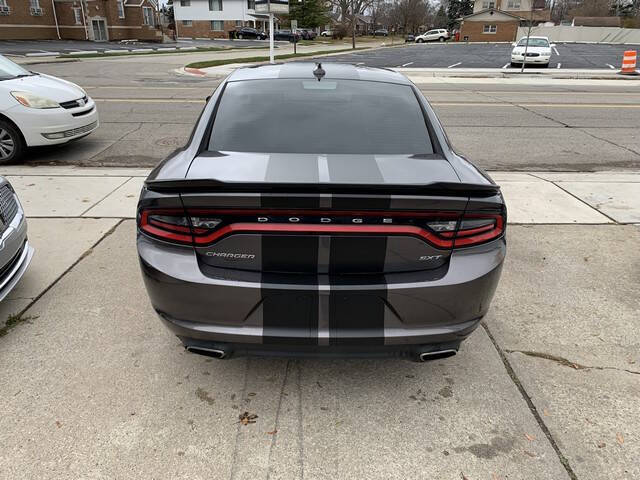 2016 Dodge Charger SXT