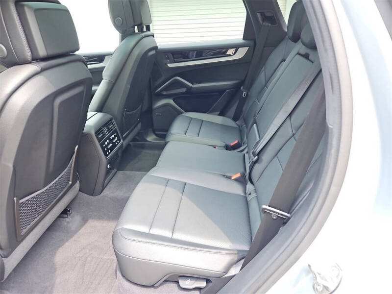 2025 Porsche Cayenne